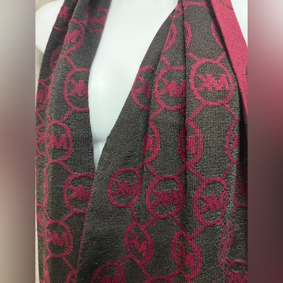 Michael Michael Kors Black and Red Scarf With Logo NWT - Picture 8 of 9